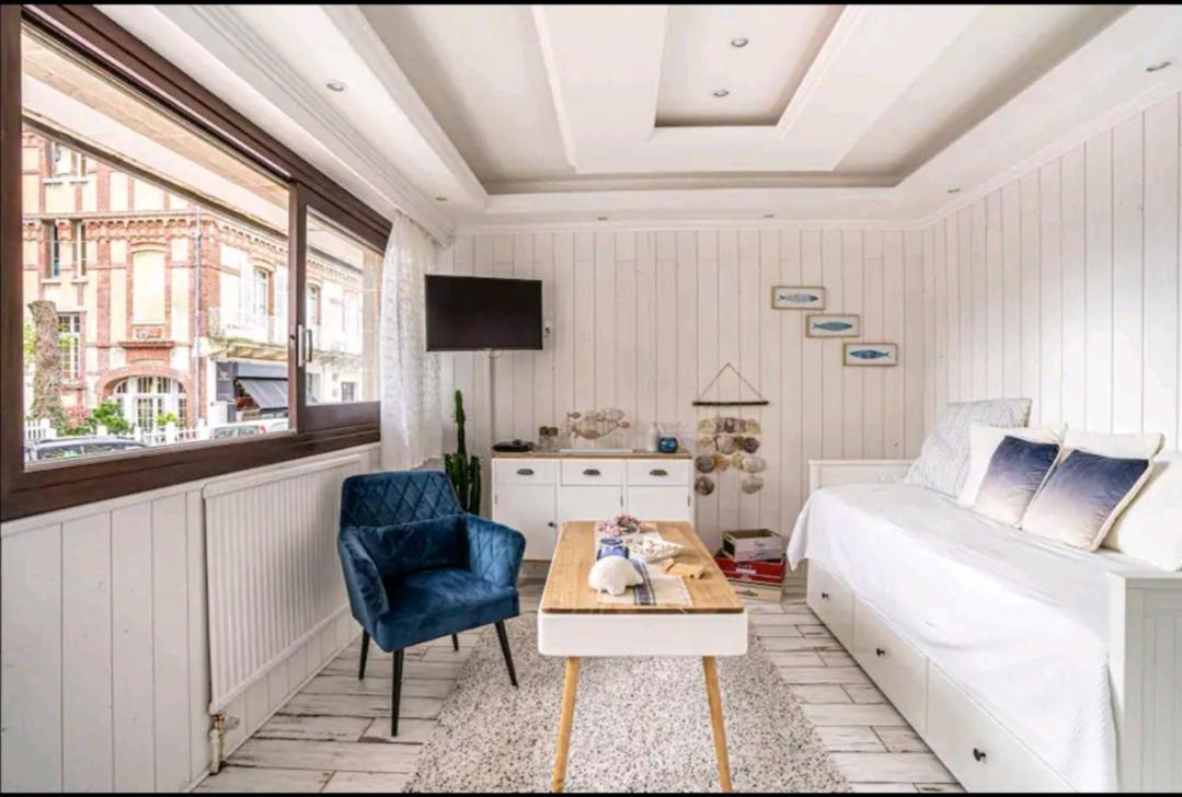 Deauville : Magnifique Studio En Face Du Casino ! Eksteriør billede
