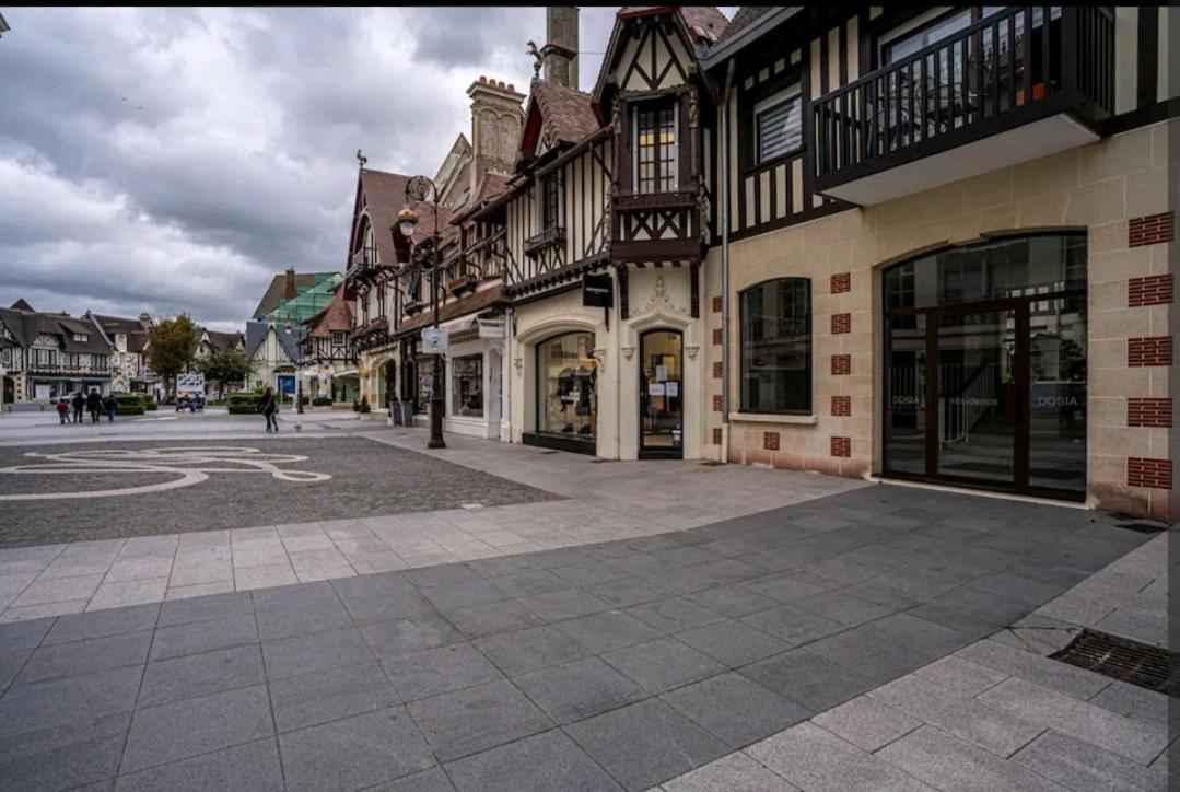 Deauville : Magnifique Studio En Face Du Casino ! Eksteriør billede