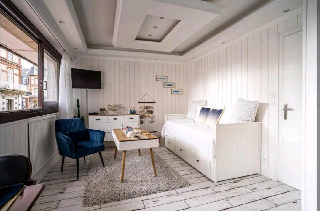 Deauville : Magnifique Studio En Face Du Casino ! Eksteriør billede
